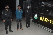 সিদ্ধিরগঞ্জে ১০ হাজার লিটার তেলসহ গ্রেফতার ১
