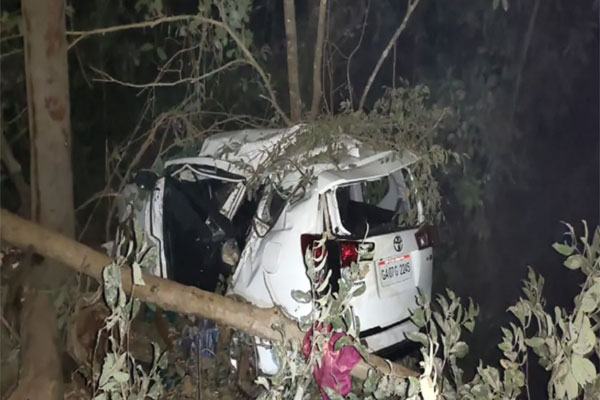 সড়ক দুর্ঘটনায় ভারতের কেন্দ্রীয় প্রতিমন্ত্রীর স্ত্রী নিহত, শঙ্কায় প্রতিমন্ত্রী
