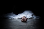 স্ত্রীকে ঘুমাতে বলে বাইরে যাওয়া স্বামীর ঝুলন্ত লাশ উদ্ধার
