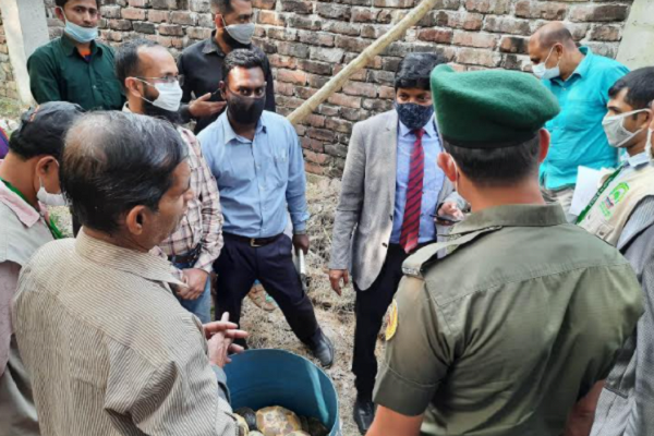 খুলনায় ৫৩টি সুন্ধি কচ্ছপ উদ্ধার, ব্যবসায়ীর কারাদণ্ড
