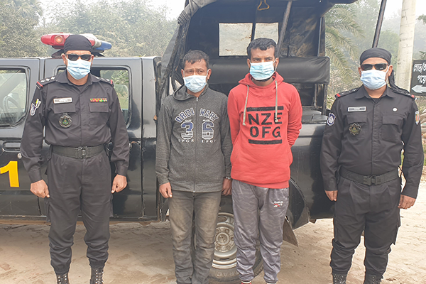 গাজীপুরে গাঁজাসহ দুই মাদক ব্যবসায়ী গ্রেফতার
