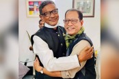 পরাজিত ‍দুই প্রার্থীর বাসায় মিষ্টি নিয়ে কাদের মির্জা
