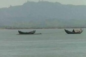 চার নৌকাসহ ২০ বাংলাদেশি জেলেকে ধরে নিয়ে গেছে মিয়ানমার নৌবাহিনী
