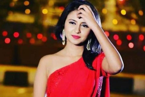 অভিনেত্রীর ঝুলন্ত মরদেহ উদ্ধার
