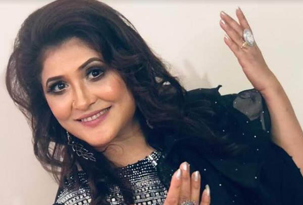 সায়েরা রেজার নতুন গান 'পরান পাখি ময়না'
