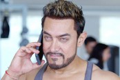 যে কারণে মোবাইল ব্যবহার বন্ধ করলেন আমির খান!
