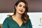 সম্পর্ক টিকিয়ে রাখতে এগিয়ে আসতে হয় দুইজনকেই, বললেন প্রিয়াঙ্কা
