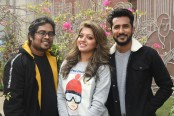 ভালোবাসা দিবসের সন্ধ্যায় কর্নিয়ার খেয়ালি মন
