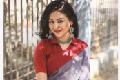 যে কারণে ঢাকায় ফিরতে চাচ্ছেন না জয়া
