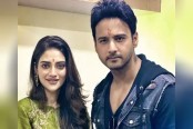 আমি আর নুসরাত বিবাহিত নই, কেন এ কথা বললেন যশ?
