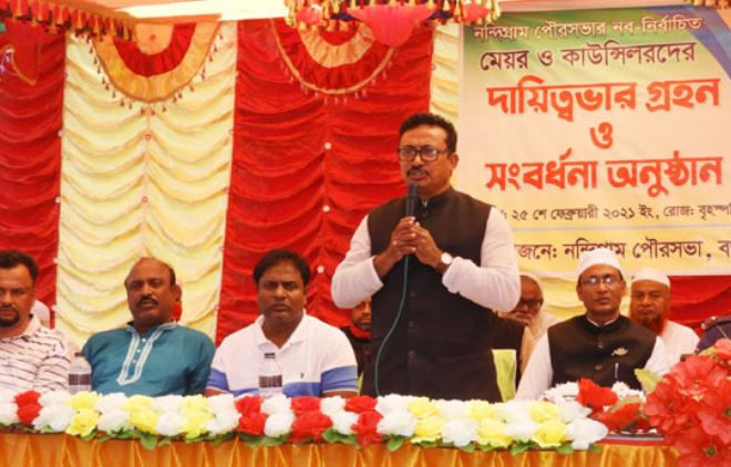 নন্দীগ্রামে পৌরসভার মেয়র ও কাউন্সিলরদের দায়িত্ব গ্রহণ
