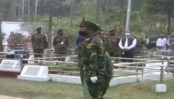 পিলখানা হত্যাকাণ্ডের এক যুগ : নিহত সেনা কর্মকর্তাদের সমাধিতে রাষ্ট্রপতি ও প্রধানমন্ত্রীর শ্রদ্ধা
