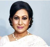 ধর্মকর্ম নিয়ে ব্যস্ত চম্পা
