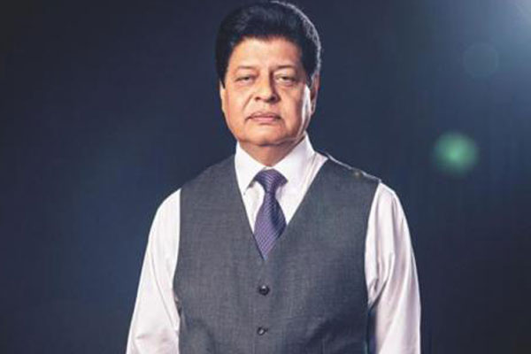 ১৫ দিন ধরে আইসিইউতে নায়ক ফারুক
