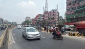 লকডাউনে মহাসড়কে গাড়ির চাপ
