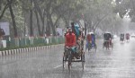 রাজধানীতে ঘূর্ণিঝড় ইয়াসের প্রভাবে স্বস্তির বৃষ্টি

