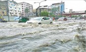 মুশলধারে বৃষ্টিতে ঘুম ভাঙলো রাজধানীবাসীর
