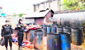 নকল জ্বালানি তেল ও বিটুমিন তৈরির কারখানায় র‍্যাবের অভিযান