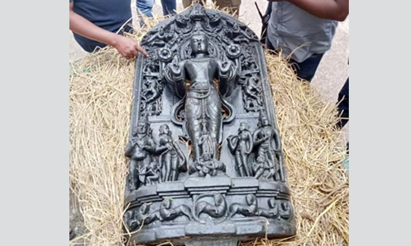 আড়াইশ কেজি ওজনের বিষ্ণু মূর্তি উদ্ধার