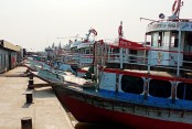 করোনা সংক্রমণ রোধে বাংলাবাজার-শিমুলিয়া নৌরুটে লঞ্চ চলাচল বন্ধ