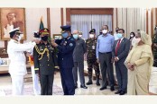 জেনারেল র‌্যাংক ব্যাজ পরানো হলো নবনিযুক্ত সেনাপ্রধানকে