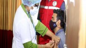 ফের গণ টিকাদান শুরু, প্রথম দিনে প্রবাসীদের বিক্ষোভ
