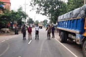 চাঁপাইনবাবগঞ্জে লকডাউনে অলিগলিতে দোকান খোলার প্রবণতা
