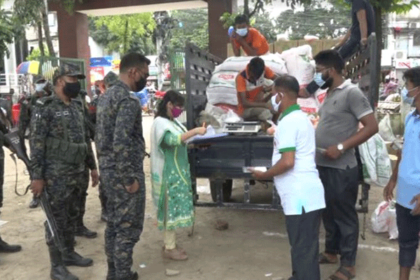 ব্রাহ্মণবাড়িয়ায় টিসিবির ট্রাকসেল শুরু