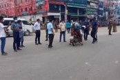 মানিকগঞ্জে লকডাউন বাস্তবায়নে কঠোর অবস্থানে প্রশাসন