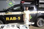 চাঁপাইনবাবগঞ্জে আগ্নেয়াস্ত্রসহ গ্রেফতার ১