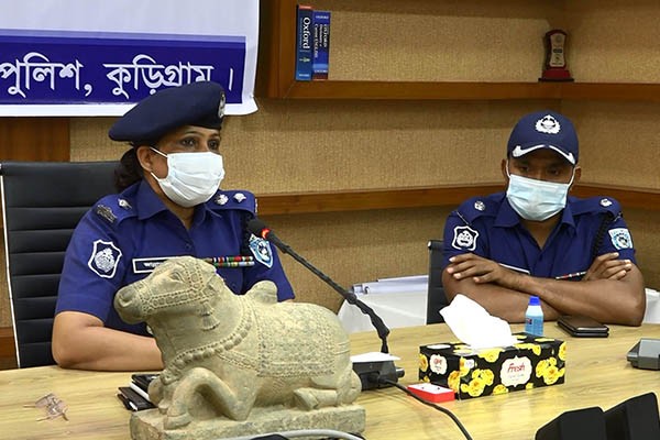 কুড়িগ্রামে ২০০ বছরের প্রাচীন গো-মূর্তি উদ্ধার