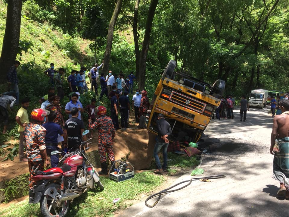 বান্দরবানে ত্রিমুখী সংঘর্ষে নিহত ৪