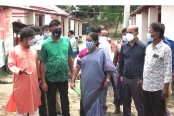 গোপালগঞ্জে প্রধানমন্ত্রীর উপহার ঘরের নির্মাণ কাজ পরিদর্শন