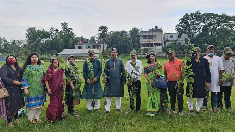 রোটারি গভর্ণরের ১০ লক্ষ বৃক্ষরোপন কার্যক্রম উদ্বোধন