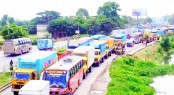 ঈদ যাত্রা: চরম ভোগান্তিতে ঘরমুখো মানুষ ও চালকগণ