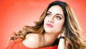 গভীর রাতে হাসপাতালে নুসরাত?

