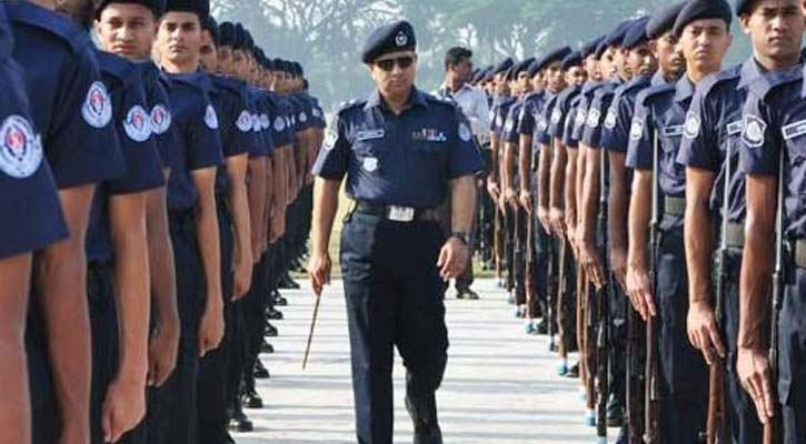 ১৪০ টাকায় পুলিশে চাকরি, ৭ ধাপ অতিক্রম করলেই নিয়োগ 
