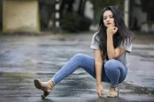 হিন্দি গানের মডেল হলেন দিঘী
