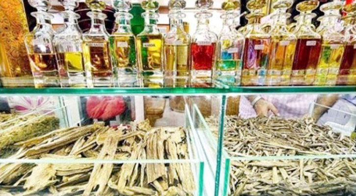 সৌরভ নেই আগর-আতর ব্যবসায়

