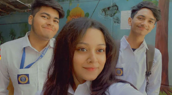 ১৮ মাস পর ক্লাসে গিয়ে উচ্ছ্বসিত দীঘি
