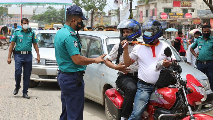 বিধিনিষেধ বৃদ্ধি: ১৩ দফা নির্দেশনা জারি