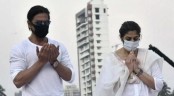 লতা মঙ্গেশকরের জন্য মোনাজাত তুলে প্রশংসা-বিদ্রুপের শিকার শাহরুখ