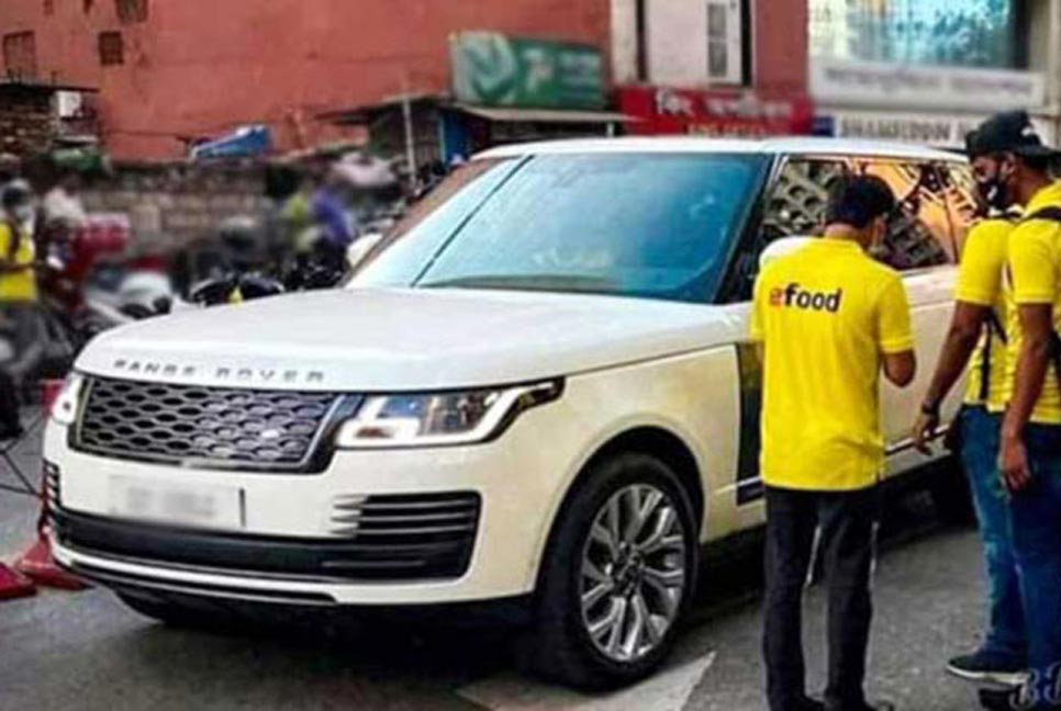 ইভ্যালির রেঞ্জ রোভার বিক্রি হলো ১ কোটি ৮২ লাখে
