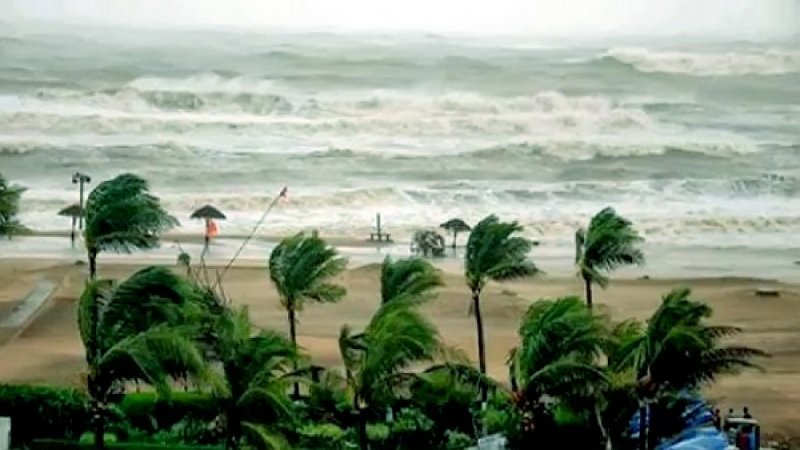 সমুদ্রবন্দরে ৩ নম্বর সতর্ক সংকেত