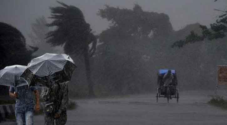 ৪০ থেকে ৬০ কিমি বেগে ঝড়ের আভাস
