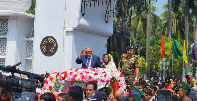 আবদুল হামিদের রাজসিক বিদায়
