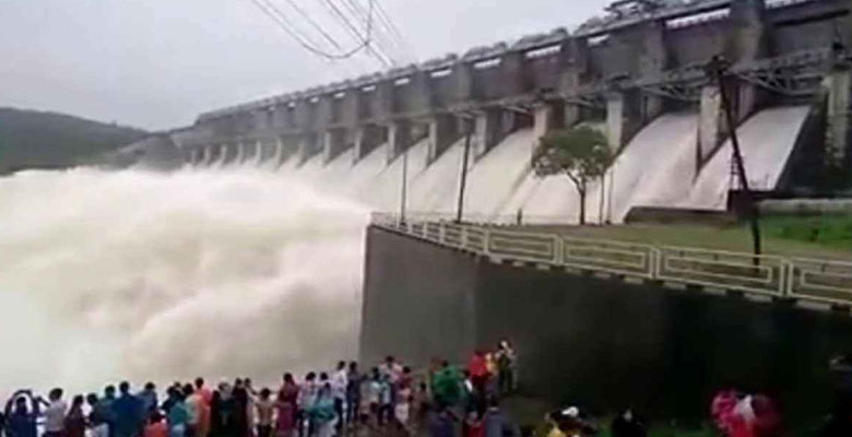 এবার ফারাক্কার ১০৯ গেট খুললো ভারত, বাড়ছে নদীর পানি